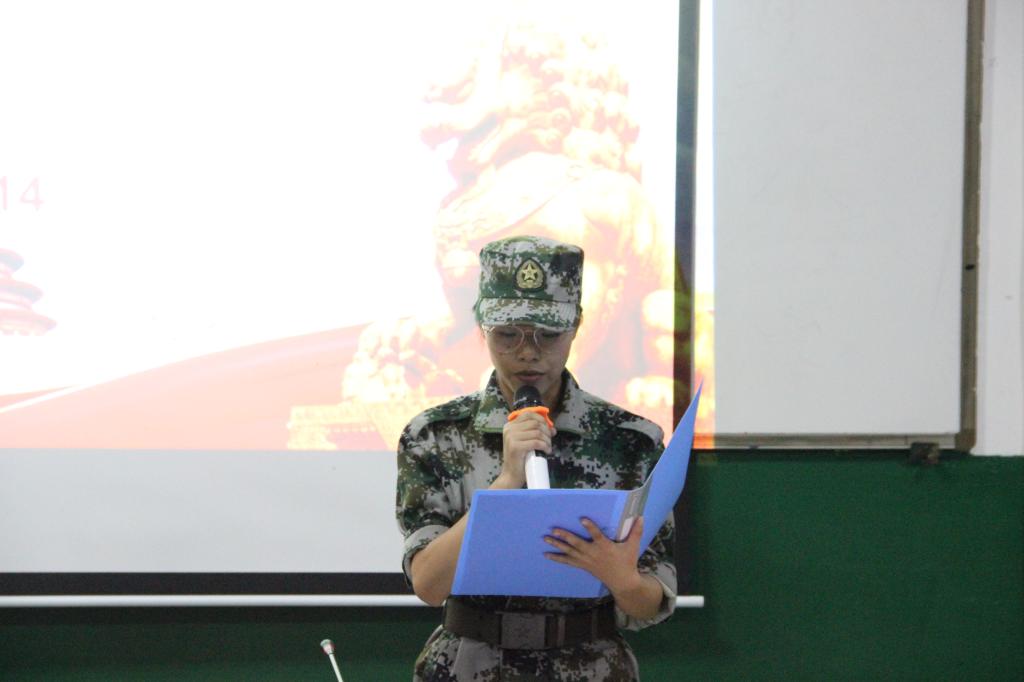 图三 选手的精彩演讲(钱硕森摄)